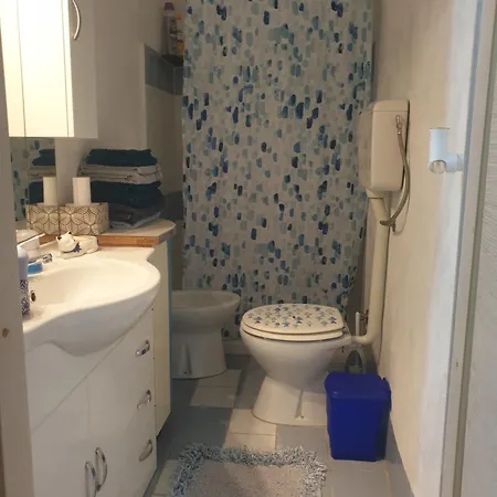 Ferienhaus Casa Di Ingrida Bussana Vecchia Sanremo